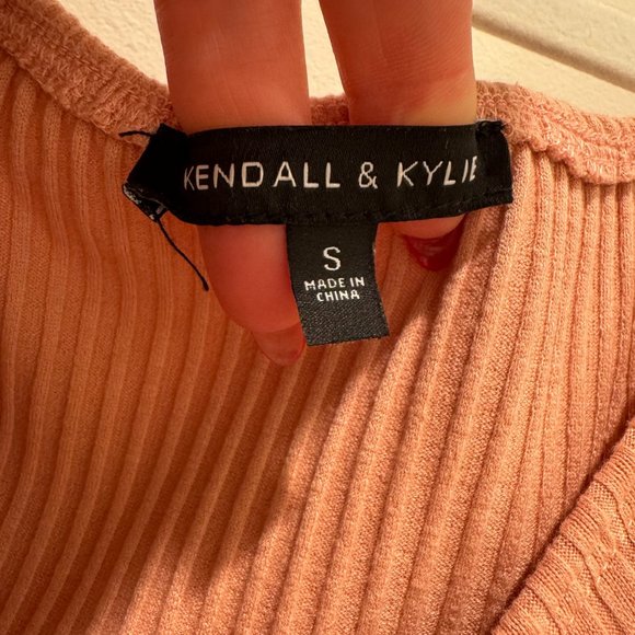 Kendall And Kylie Pink Off The Shoulder Bodysuit. - Picture 3 of 4